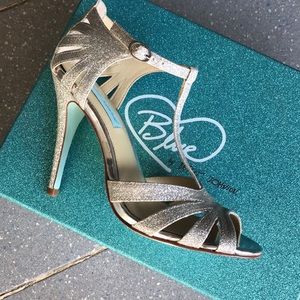 New, never worn Betsey Johnson SBTEE Silver Sandal